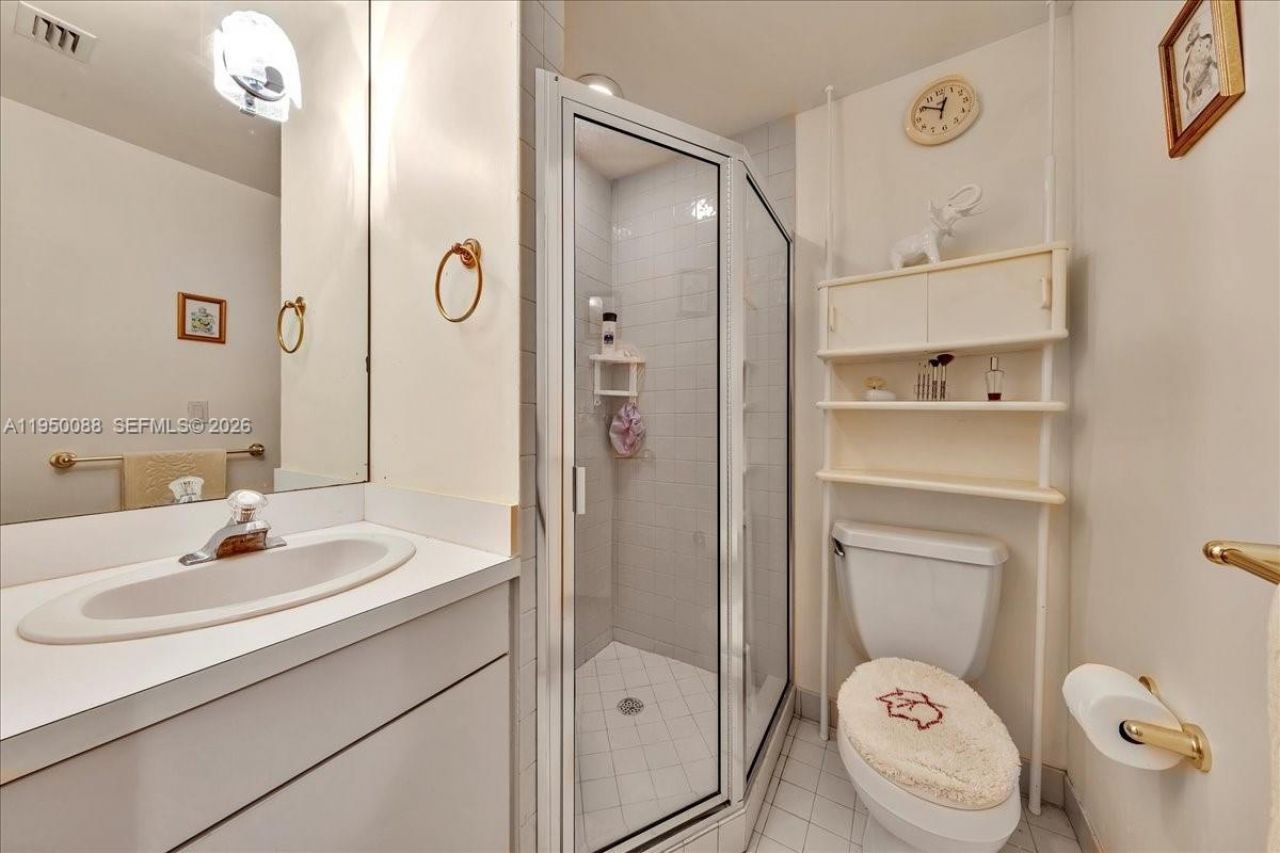 10101 Collins Ave, Unit 16B + CAB, Bal Harbour, FL 33154 Photo