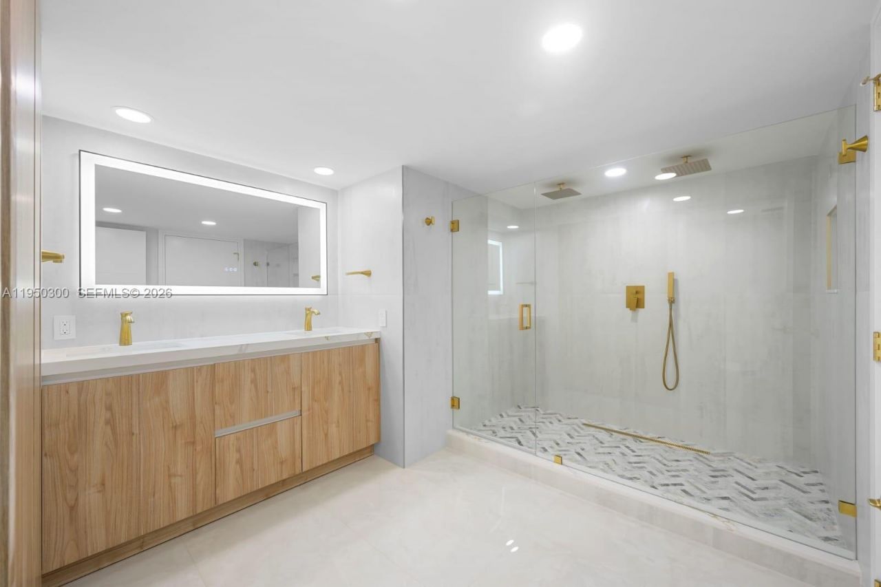 2200 S Ocean Ln, Unit 2204, Fort Lauderdale, FL 33316 Photo