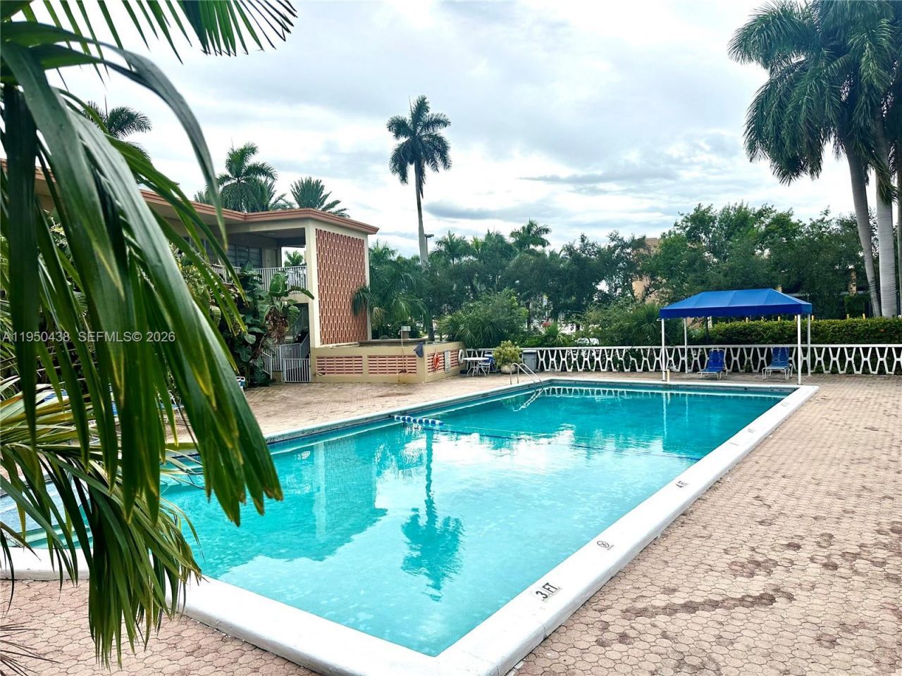 26 Diplomat Pkwy , Unit 2325, Hallandale Beach, FL 33009 Photo