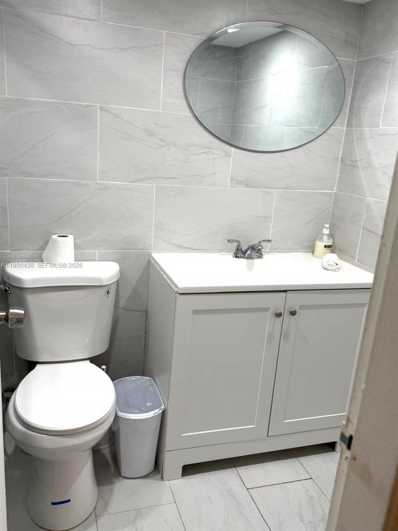 26 Diplomat Pkwy , Unit 2325, Hallandale Beach, FL 33009 Photo