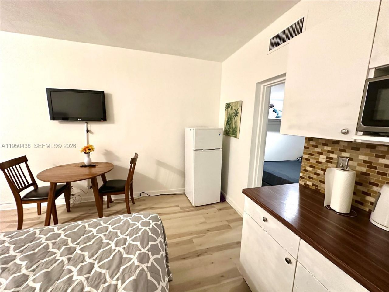 26 Diplomat Pkwy , Unit 2325, Hallandale Beach, FL 33009 Photo