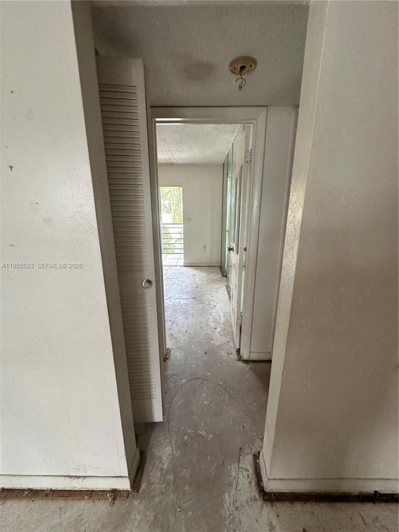 13500 NE 3rd Ct , Unit 408, North Miami, FL 33161 Photo