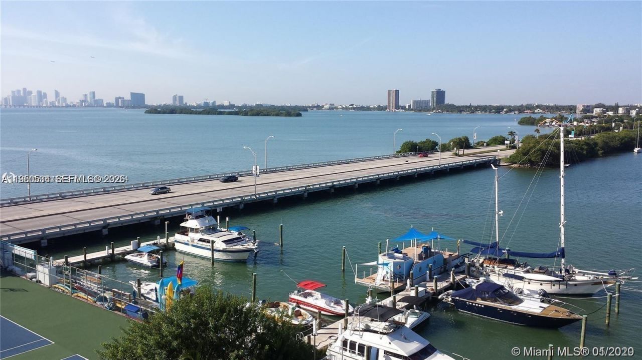 7904 West Dr, Unit 1004, North Bay Village, FL 33141 Photo