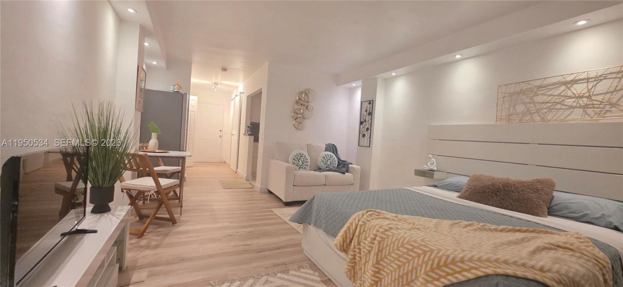 7904 West Dr, Unit 1004, North Bay Village, FL 33141 Photo