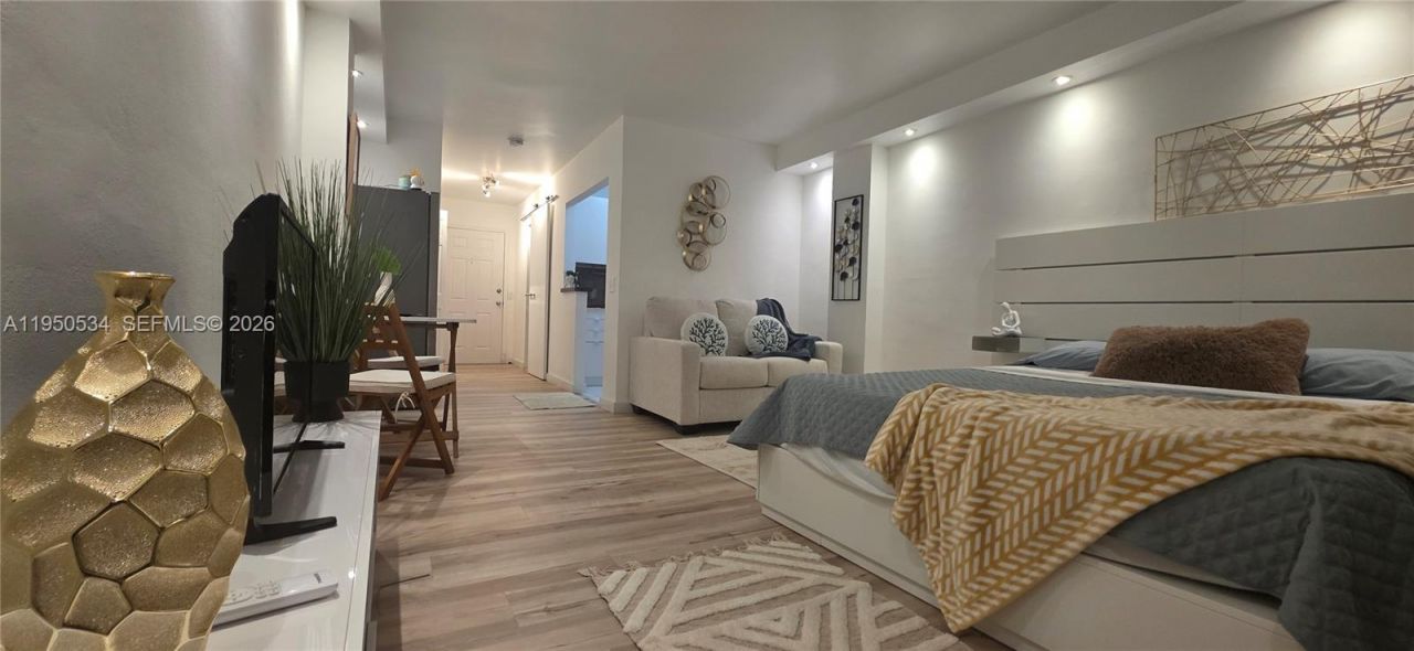 7904 West Dr, Unit 1004, North Bay Village, FL 33141 Photo