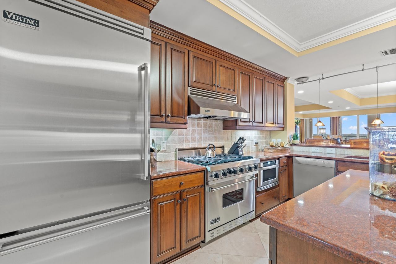 9547 Edgerton Dr.  Photo 13