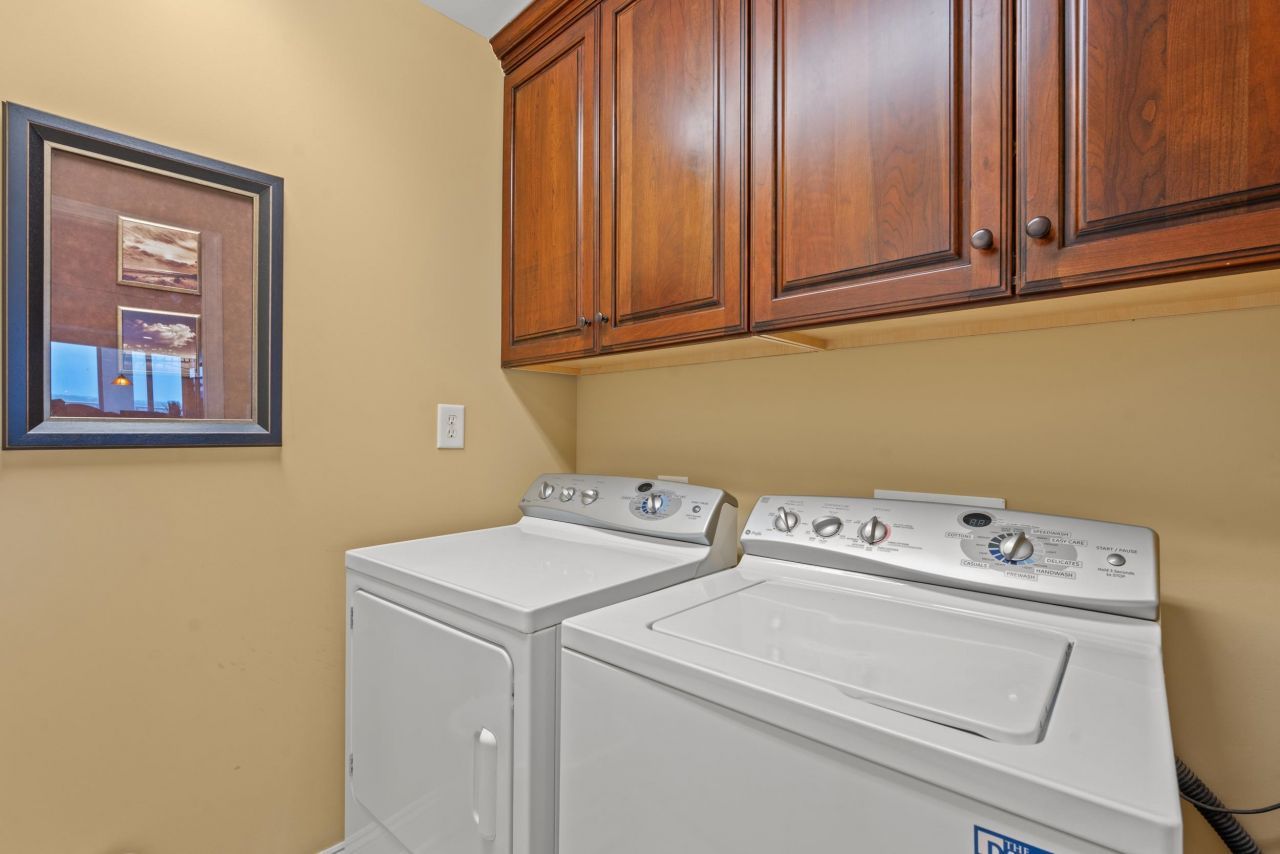 9547 Edgerton Dr. Photo 26