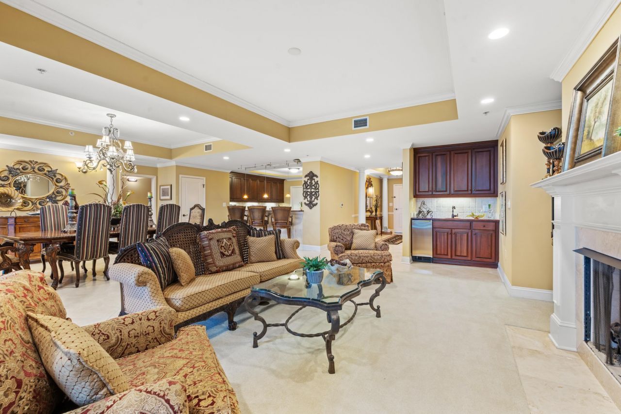 9547 Edgerton Dr. Photo 9