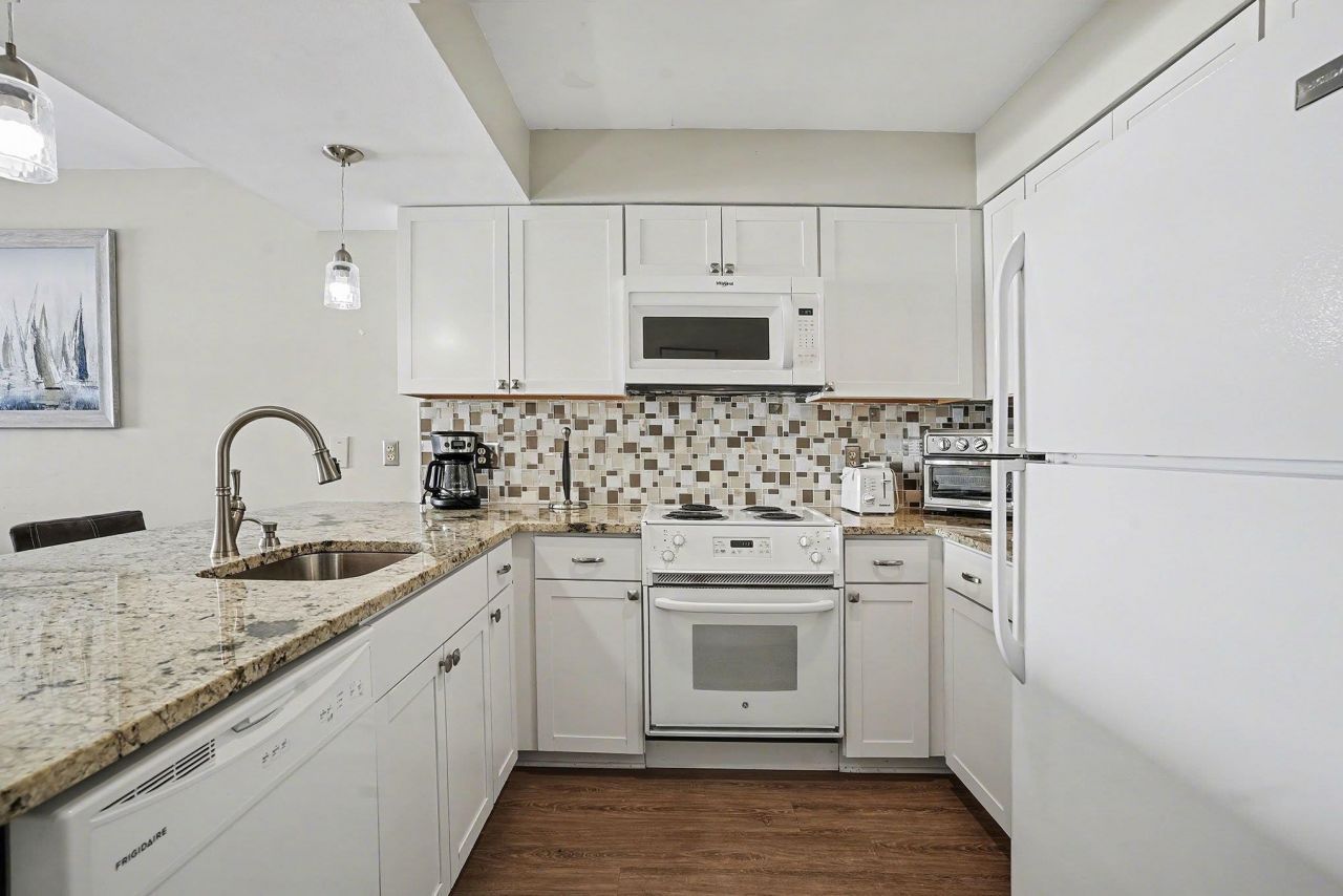 807 S Ocean Blvd. Photo 8