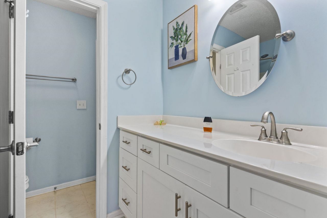 537 Uniola Dr. Photo 21