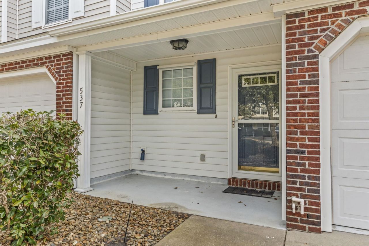 537 Uniola Dr. Photo 35