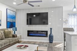 537 Uniola Dr. photo 4