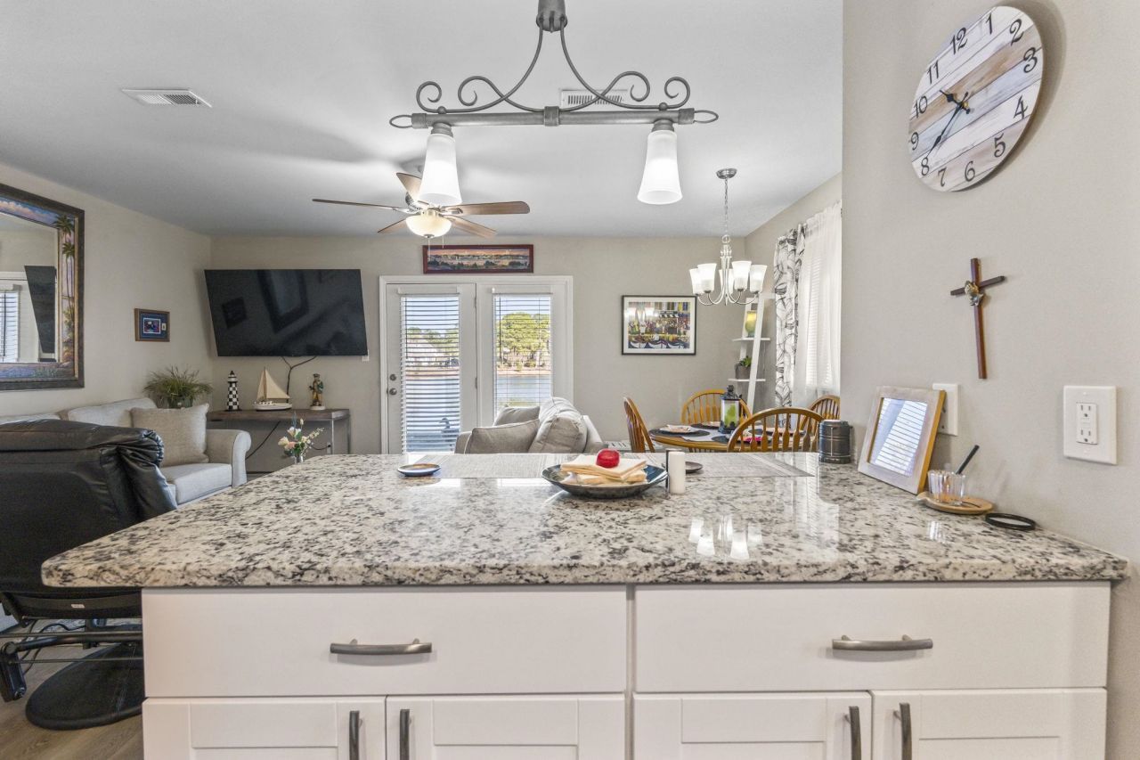 206 Double Eagle Dr. Photo 21