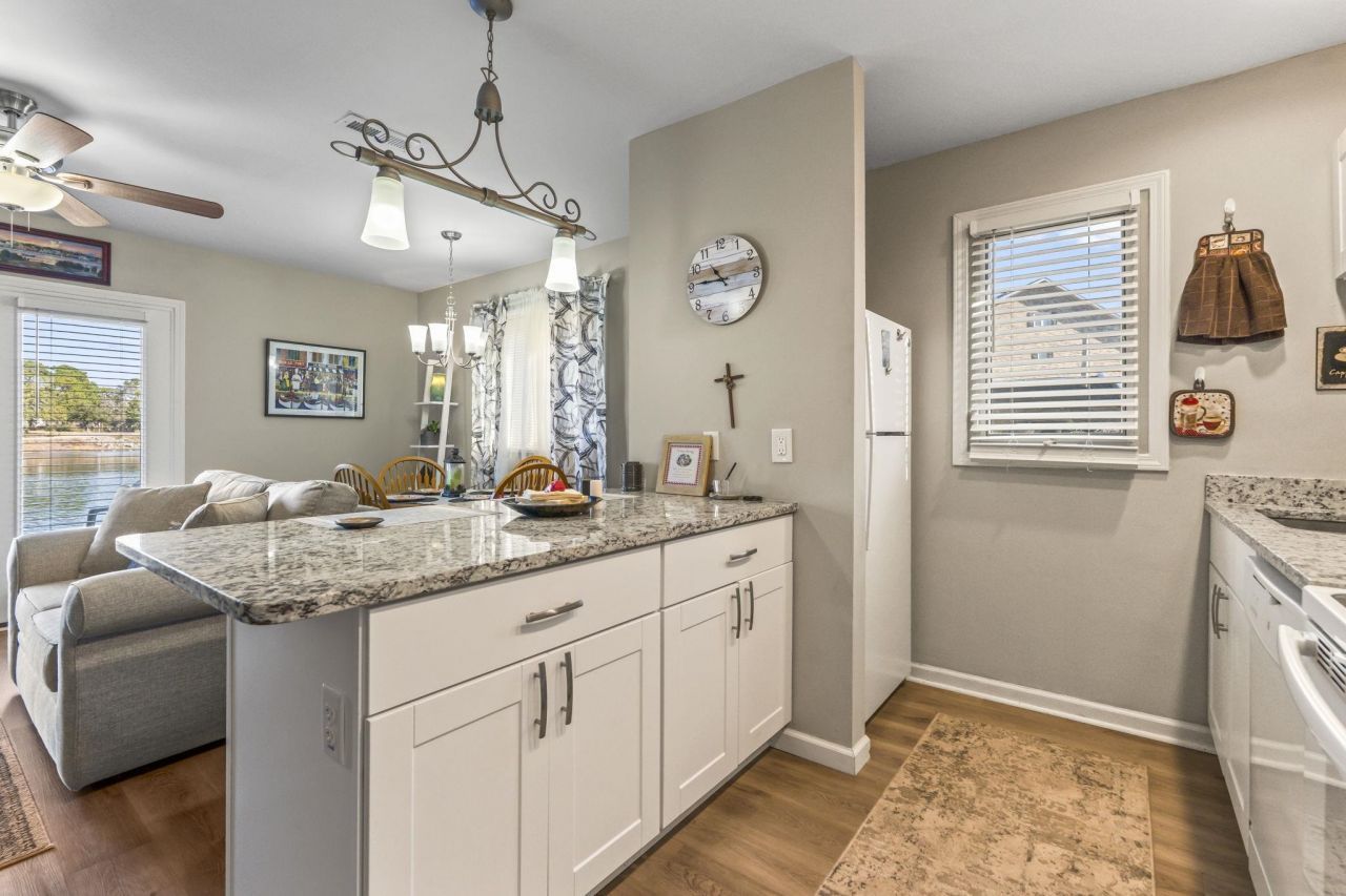 206 Double Eagle Dr. Photo 22