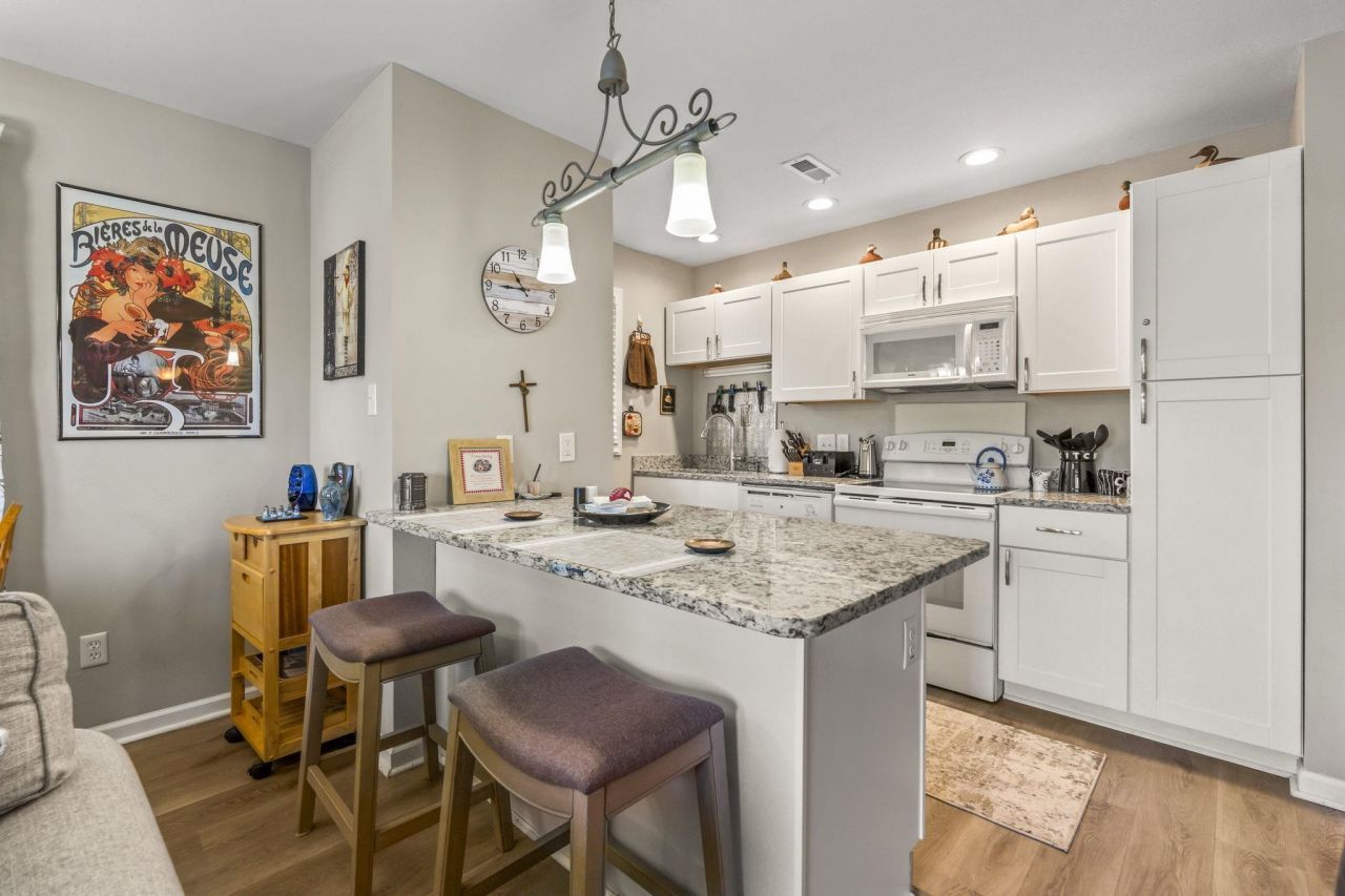 206 Double Eagle Dr. Photo 23