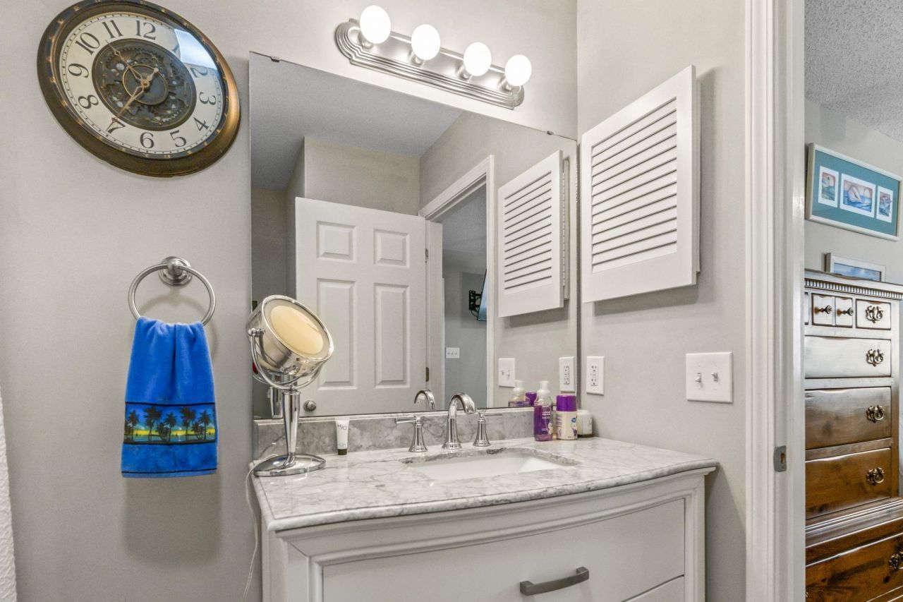 206 Double Eagle Dr. Photo 8