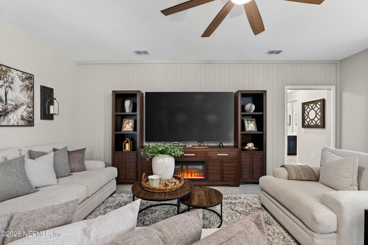 688 Sycamore Way, Orange Park, FL 32073 Photo