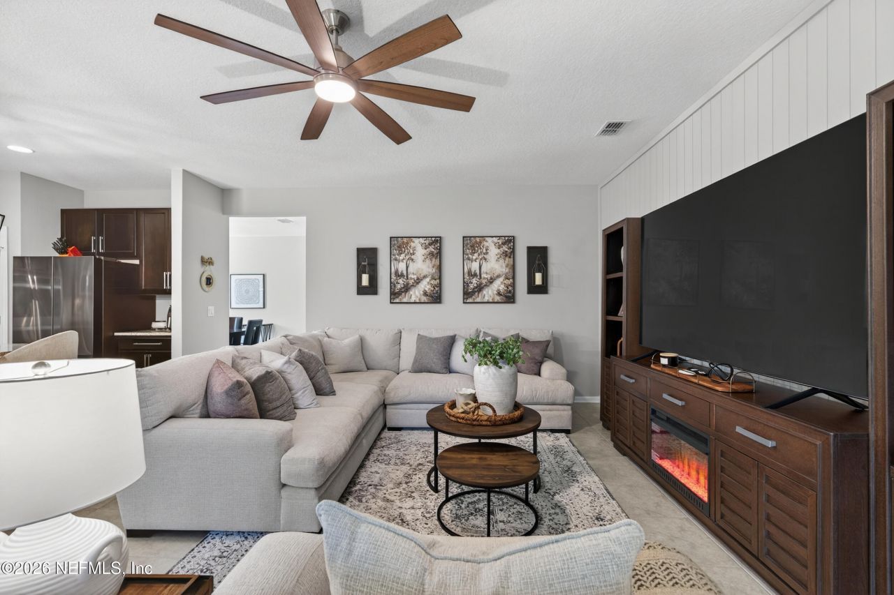 688 Sycamore Way, Orange Park, FL 32073 Photo