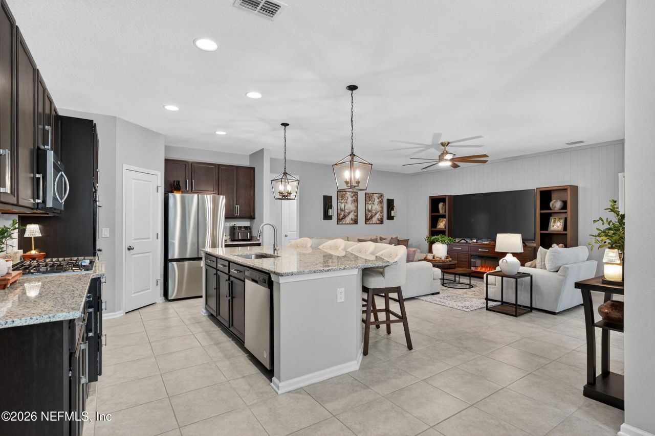 688 Sycamore Way, Orange Park, FL 32073 Photo