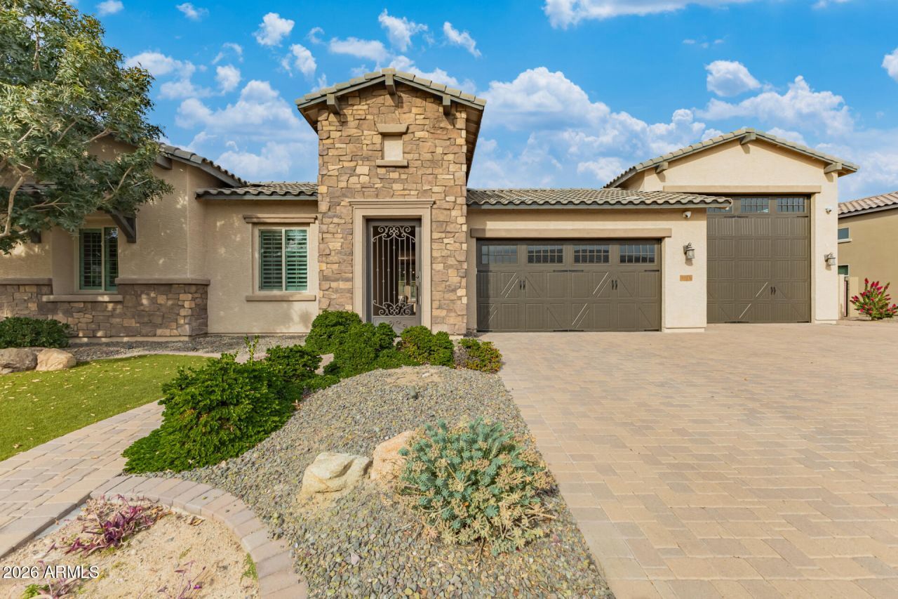 9176 W Sands Drive, Peoria, AZ 85383 Main Photo