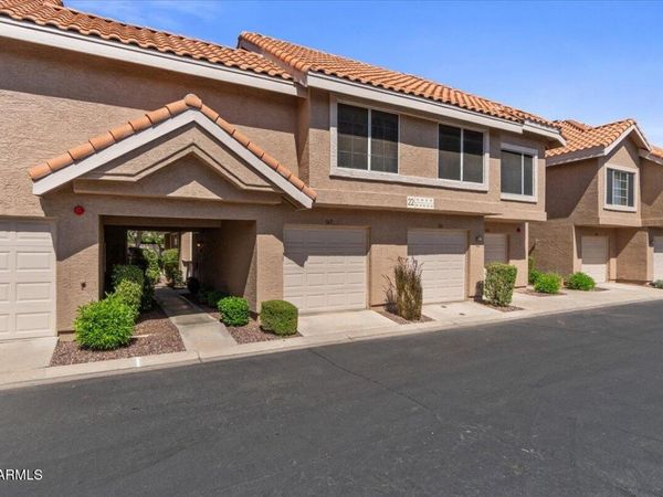 1633 E LAKESIDE Drive, Unit 167, Gilbert, AZ 85234