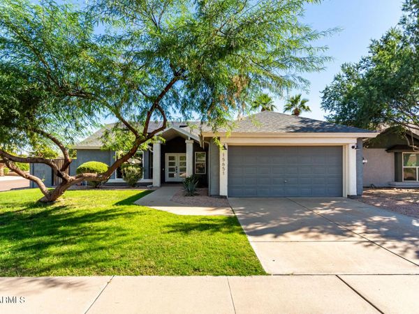 15651 N 39TH Place, Phoenix, AZ 85032