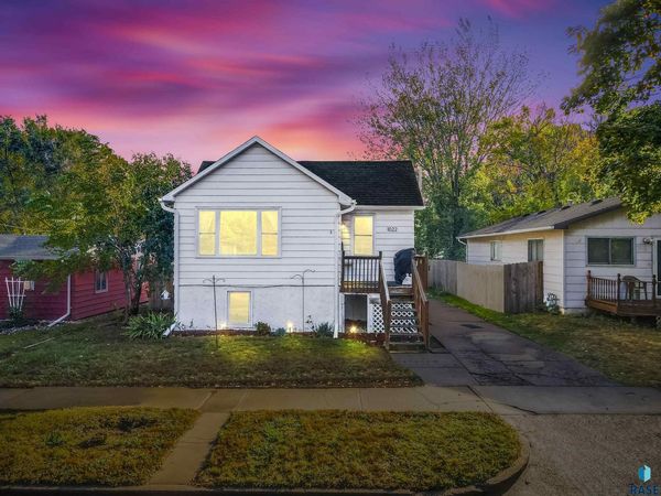1022 N Van Eps Ave, Sioux Falls, SD 57103