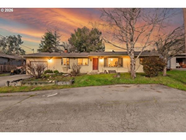 2031 KINCHELOE LN, Myrtle Point, OR 97458