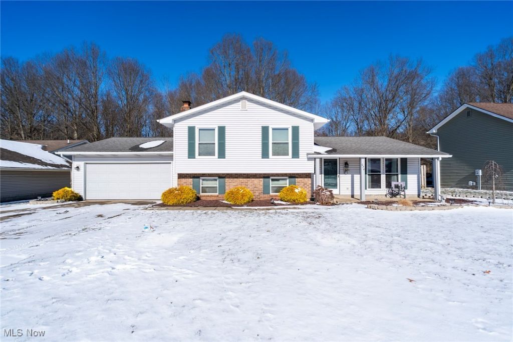 674 Angiline Drive Youngstown, OH 44512