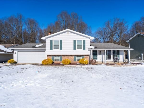 674 Angiline Drive, Youngstown, OH 44512