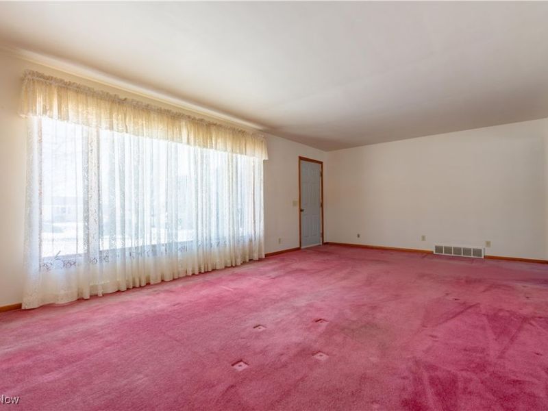 1945 Fairbrook Avenue NE, East Canton, OH 44730 Photo 6