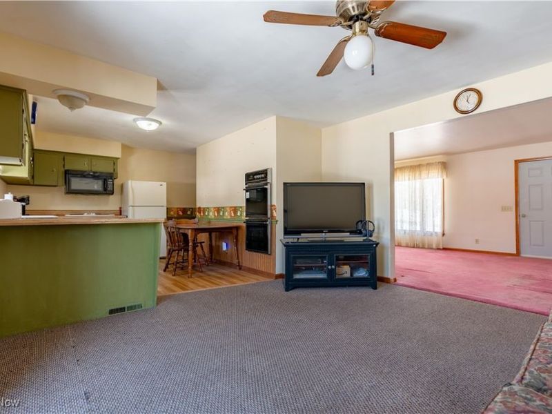 1945 Fairbrook Avenue NE, East Canton, OH 44730 Photo 8