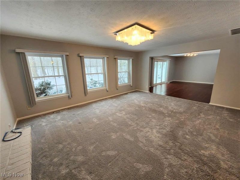 6960 Carriage Hill Drive, Brecksville, OH 44141 Photo 5