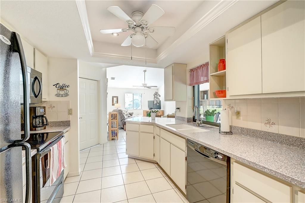 4492 Pine Hill Ct, Saint James City, FL 33956 Photo