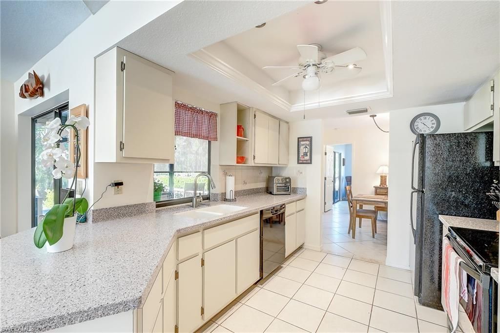 4492 Pine Hill Ct, Saint James City, FL 33956 Photo