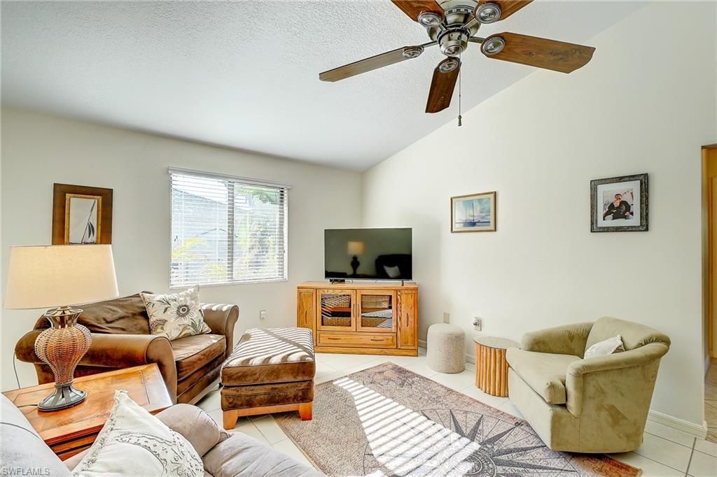 4492 Pine Hill Ct, Saint James City, FL 33956 Photo