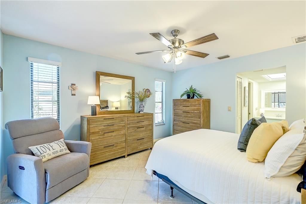 4492 Pine Hill Ct, Saint James City, FL 33956 Photo