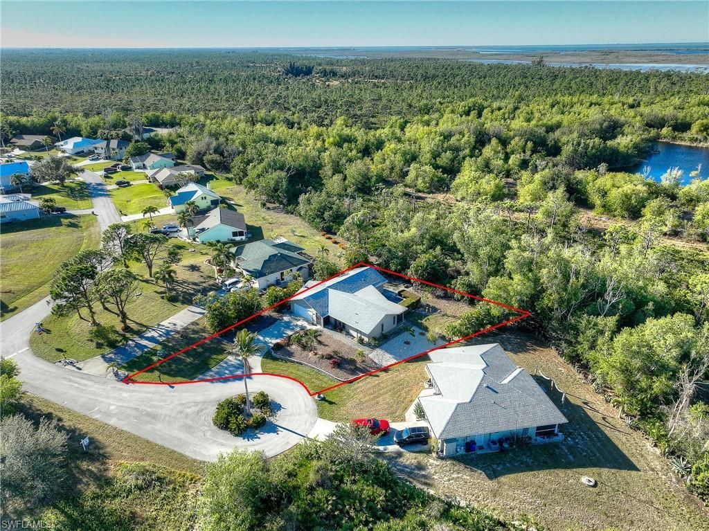 4492 Pine Hill Ct, Saint James City, FL 33956 Photo