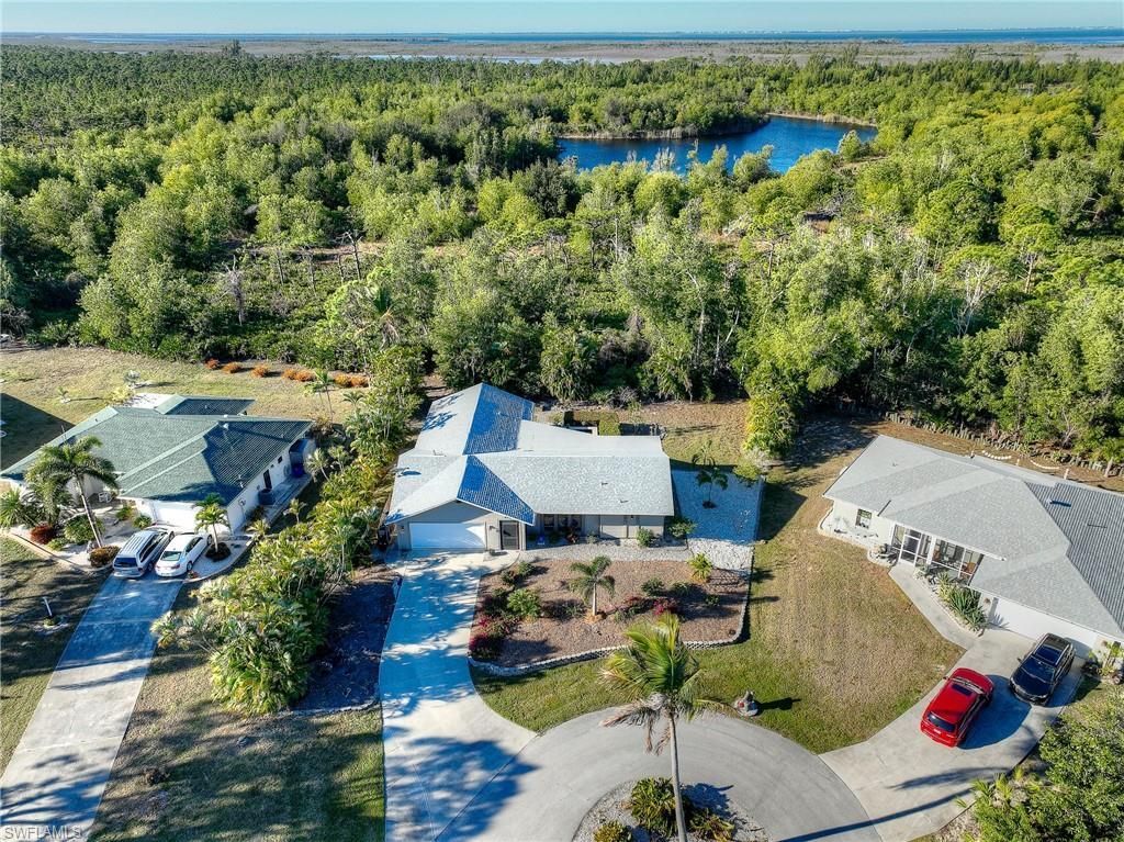 4492 Pine Hill Ct, Saint James City, FL 33956 Photo