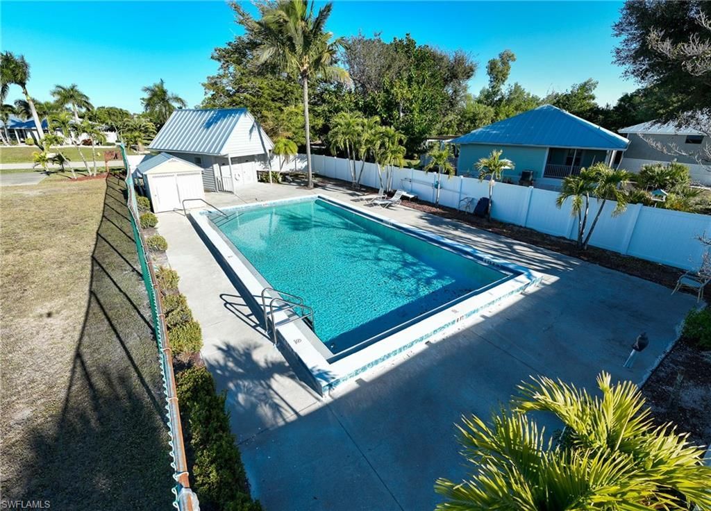 4492 Pine Hill Ct, Saint James City, FL 33956 Photo