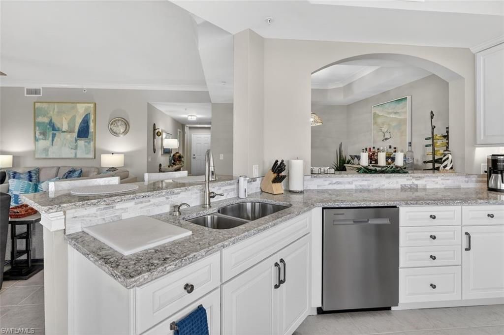 10710 Ravenna Way, Unit 305, Fort Myers, FL 33913 Photo