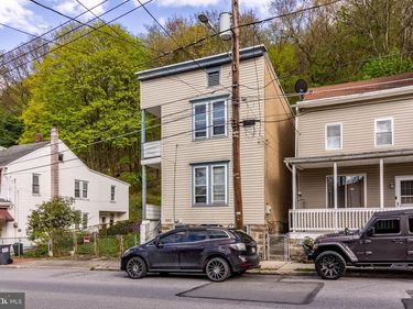 620 W BACON STREET, POTTSVILLE, PA 17901