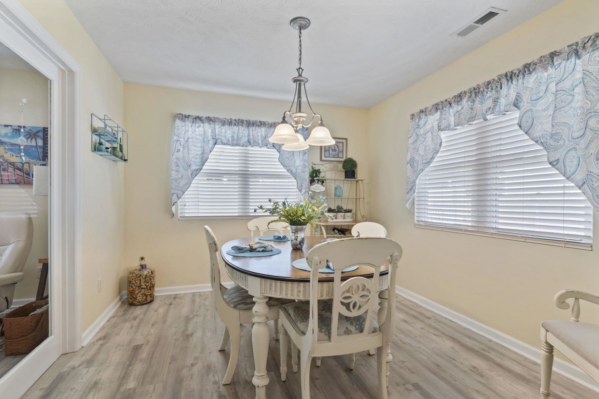 622 Persimmon Ln. Photo 12