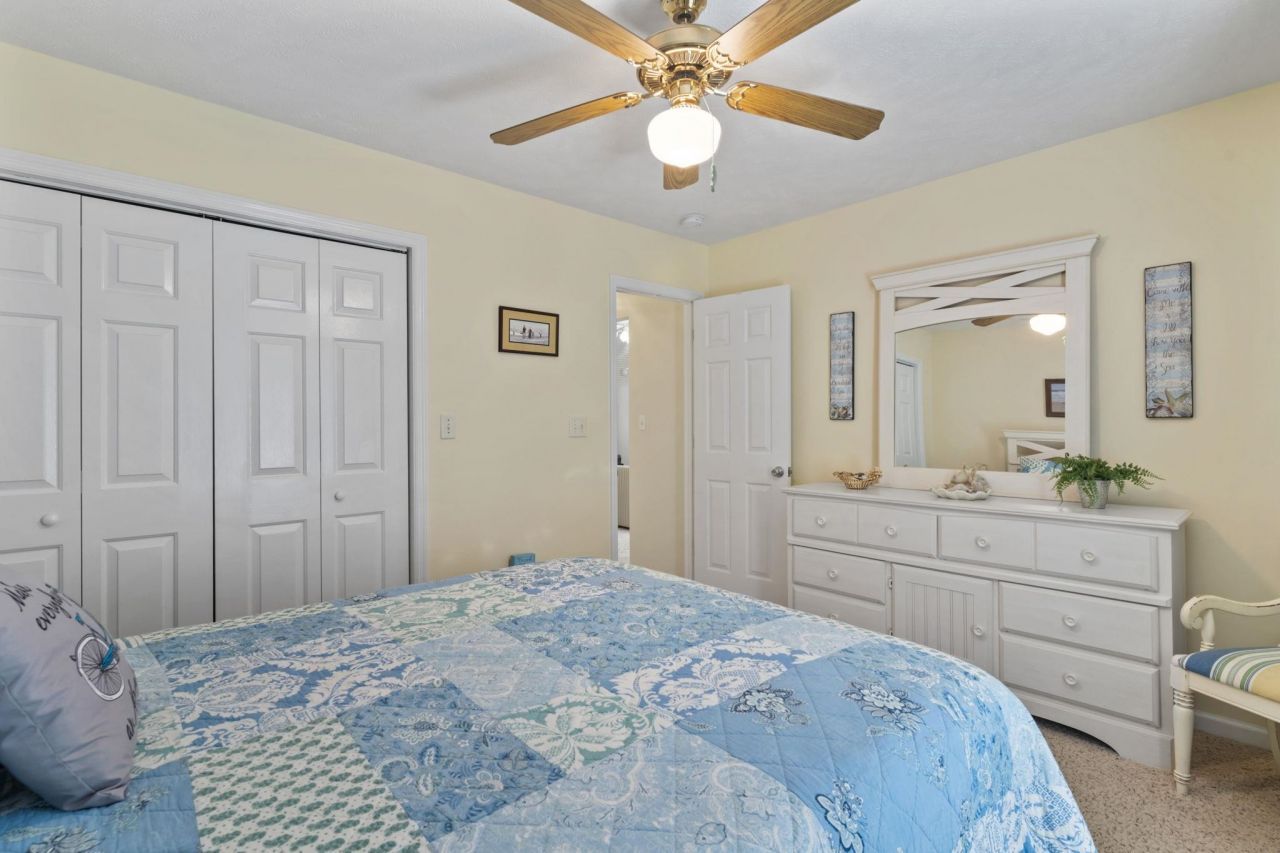 622 Persimmon Ln. Photo 14