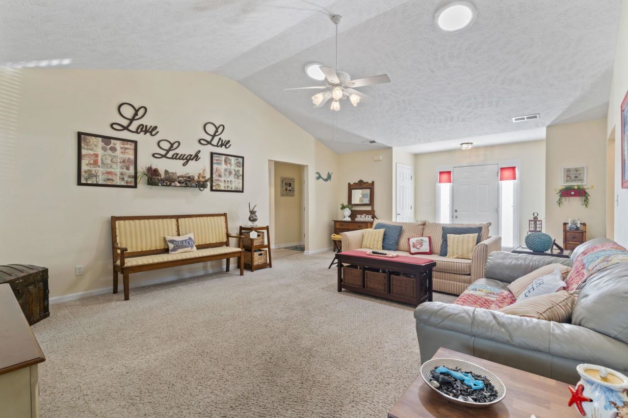 622 Persimmon Ln. Photo 24