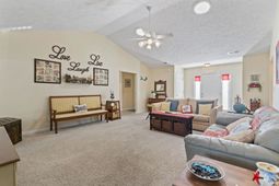 622 Persimmon Ln. photo 4