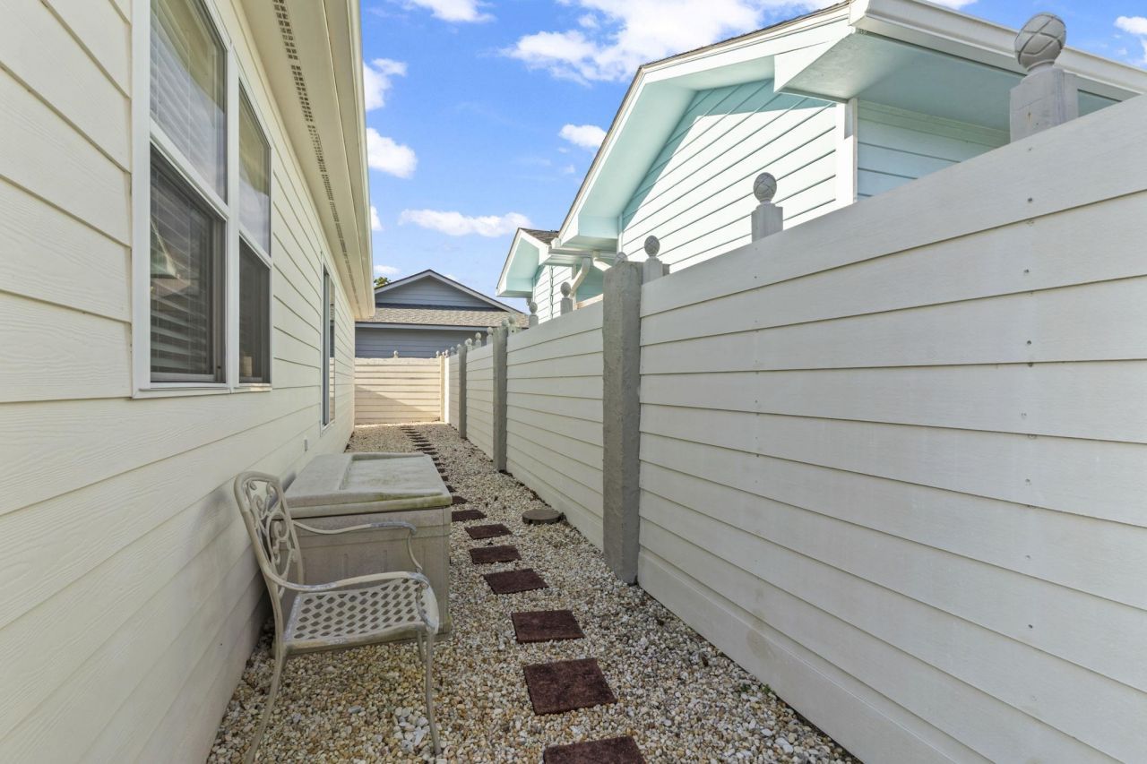 622 Persimmon Ln. Photo 8