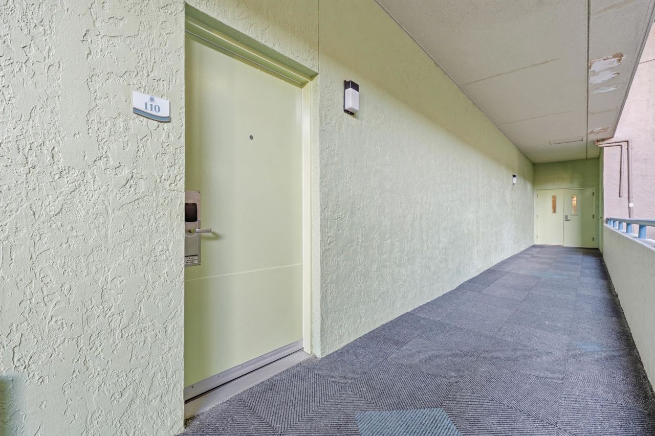 1105 S Ocean Blvd. Photo 4