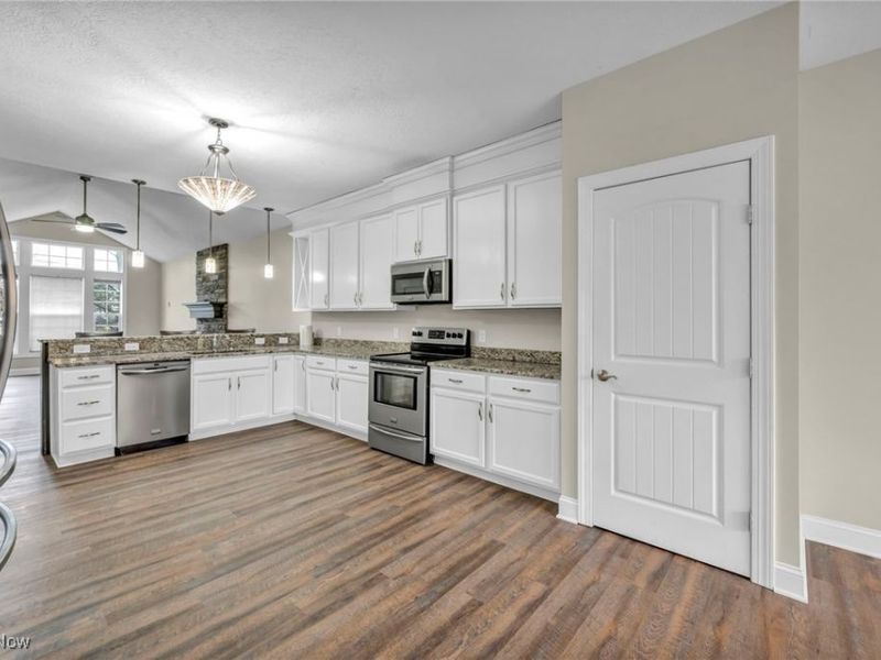 10020 Fair Road, Strongsville, OH 44149 Photo 13