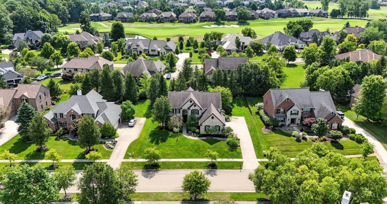 884 River Forest Drive, Hamilton Twp, OH 45039 Main Photo